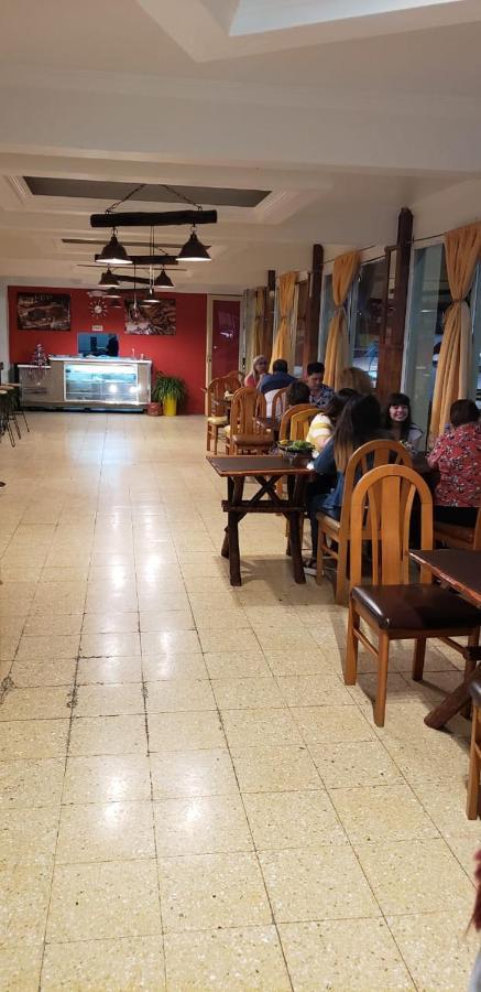 Hotel Caleta Olivia Hueso Per Kültér fotó